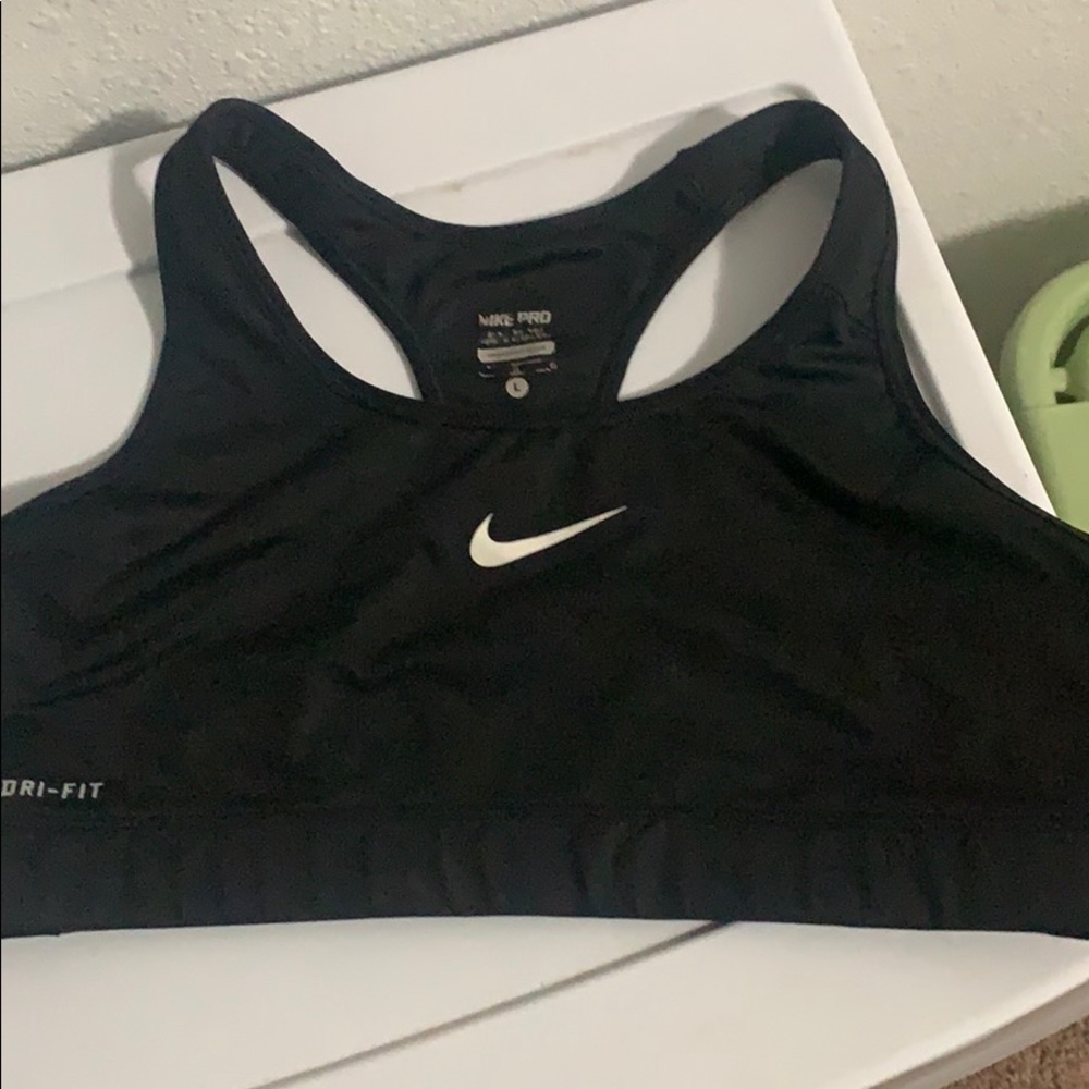 Nike Pro Sports Bra